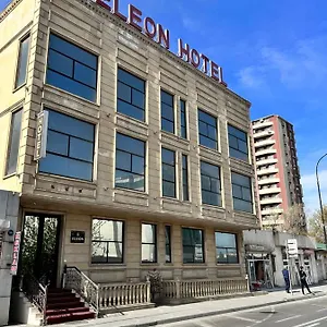 Otel Eleon, Bakü